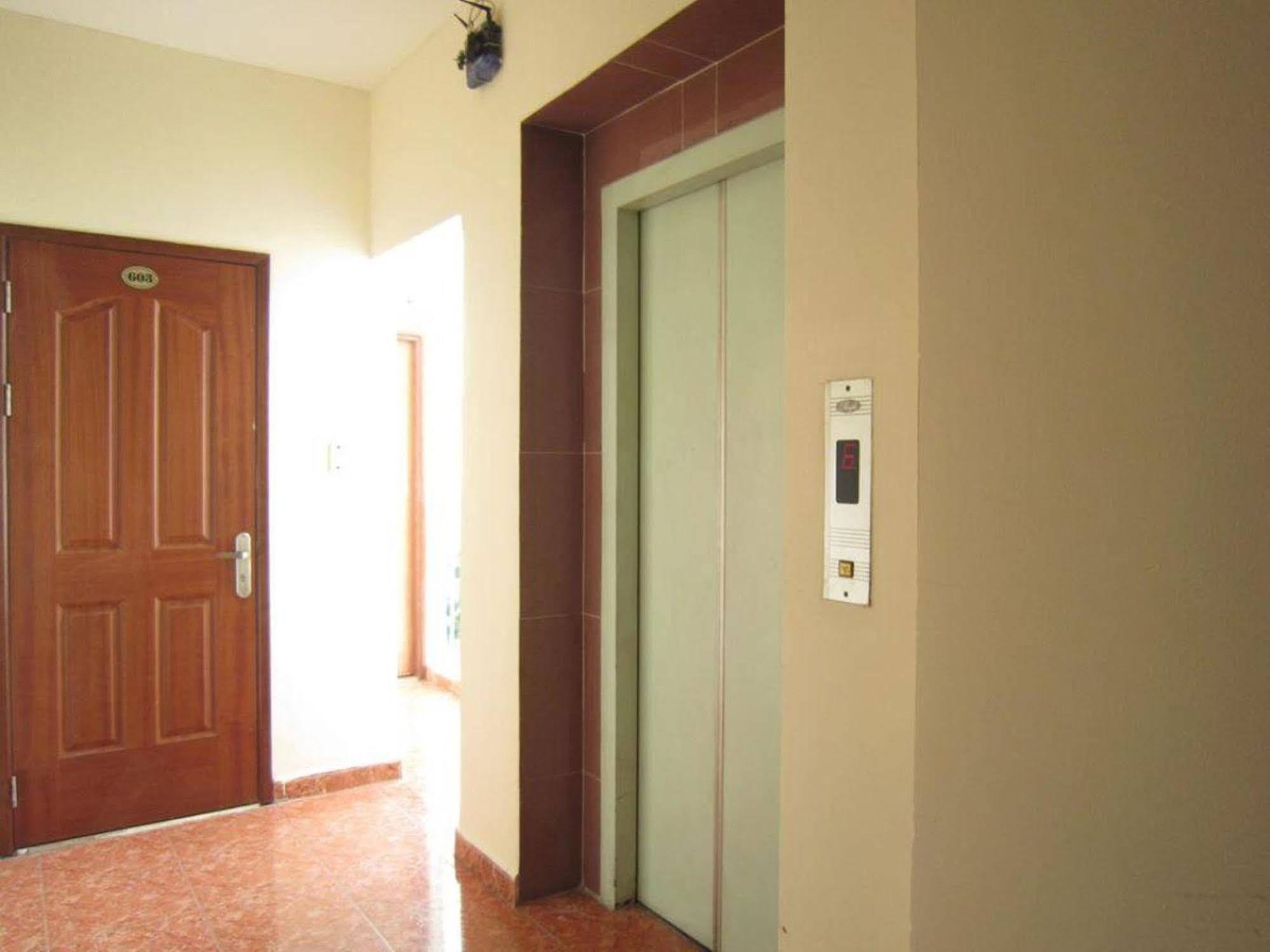 Reddoorz @ Pham Ngu Lao Street 3 Hotel Cidade de Ho Chi Minh Exterior foto